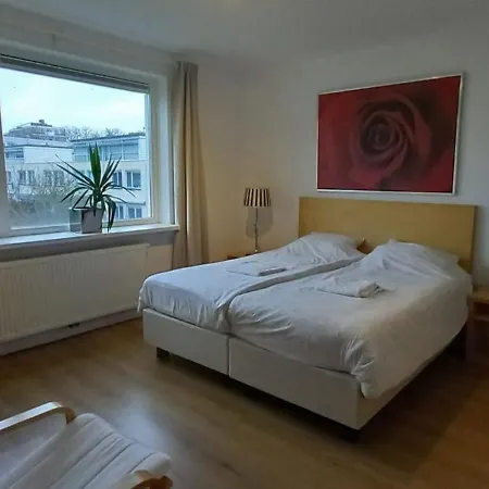 ゲストハウス Private In Luxury Villa, Free Parking, Close To The Center デン・ハーグ